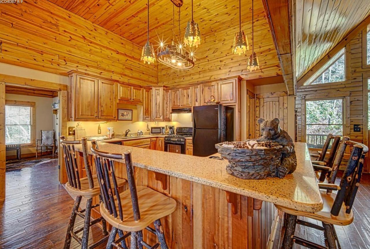 Cozy Creekfront Family Cabin-Pet Friendly -Gamerm-Hot Tub Хаяуасий Екстериор снимка