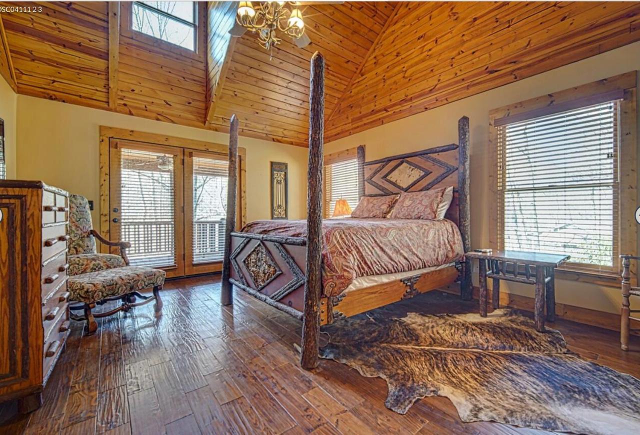 Cozy Creekfront Family Cabin-Pet Friendly -Gamerm-Hot Tub Хаяуасий Екстериор снимка