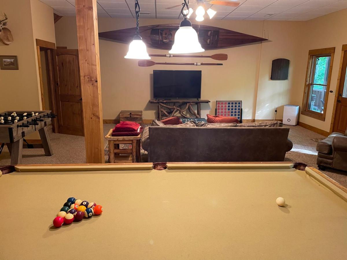 Cozy Creekfront Family Cabin-Pet Friendly -Gamerm-Hot Tub Хаяуасий Екстериор снимка