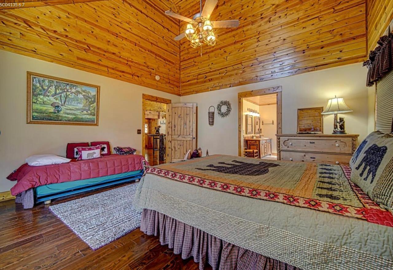 Cozy Creekfront Family Cabin-Pet Friendly -Gamerm-Hot Tub Хаяуасий Екстериор снимка