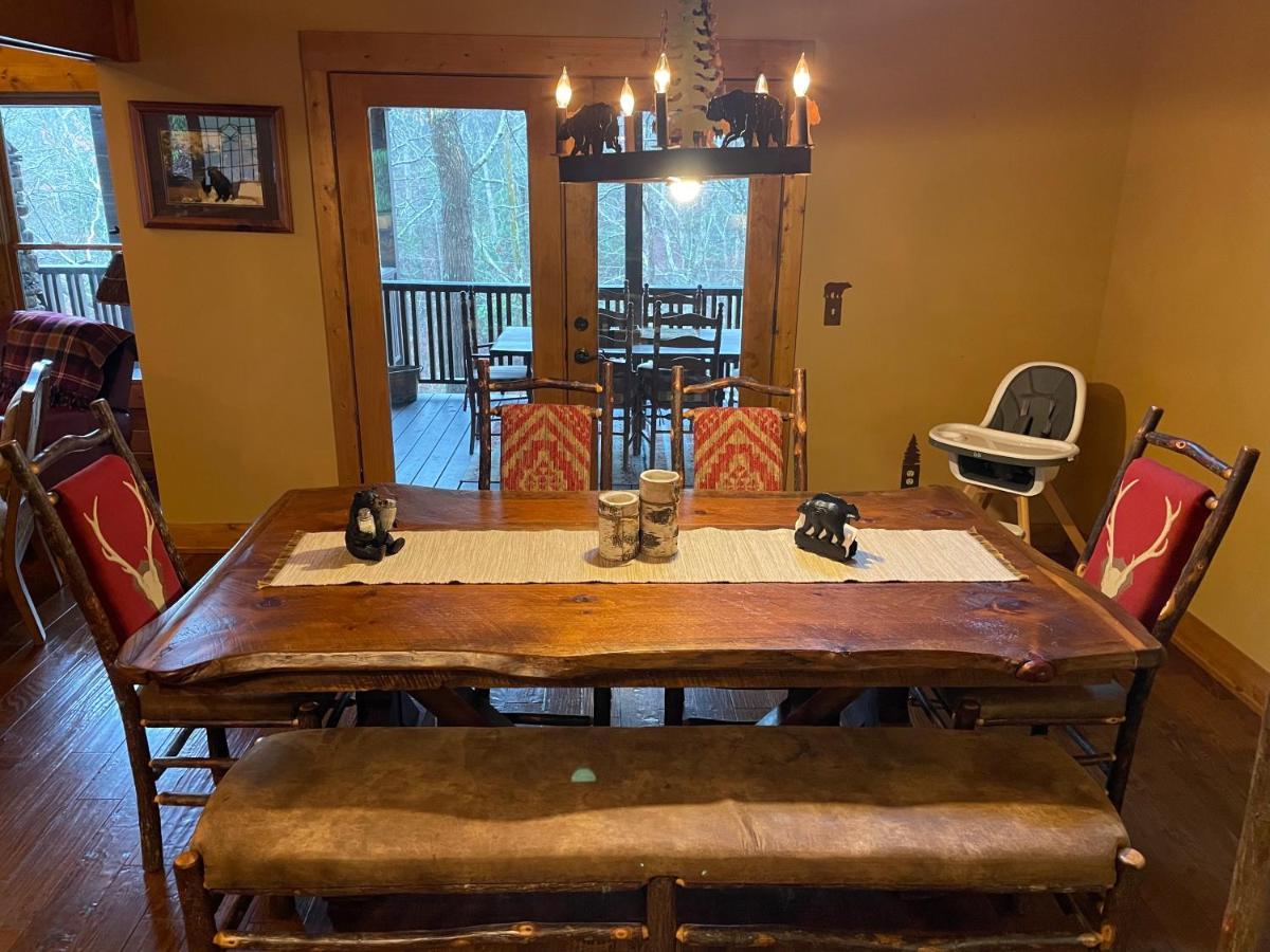 Cozy Creekfront Family Cabin-Pet Friendly -Gamerm-Hot Tub Хаяуасий Екстериор снимка