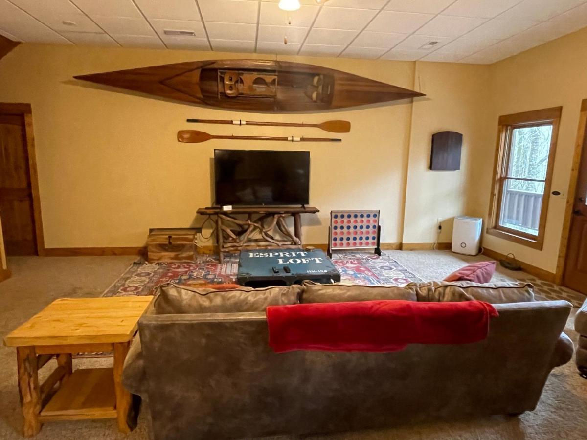 Cozy Creekfront Family Cabin-Pet Friendly -Gamerm-Hot Tub Хаяуасий Екстериор снимка